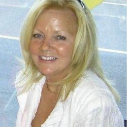 Mme Noella Proulx