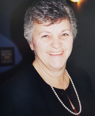 Mme Suzanne Messier (nee Dubois)