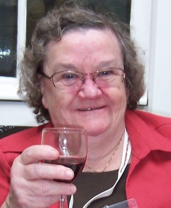 Mme Penelope Noël (née Molyneaux)