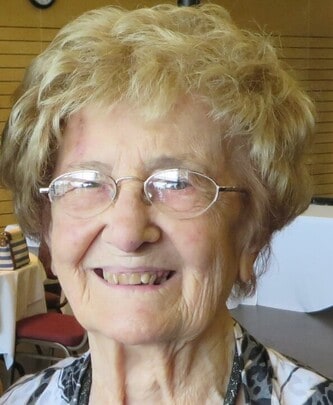 Mme Georgette Latreille Cuillerier