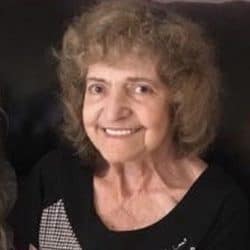 Mme Claudette Carrière