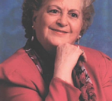 Mrs Réjeanne St-Cyr