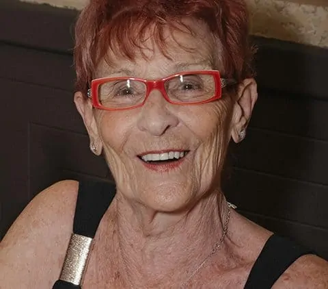 Mme Rita McKercher née Viau