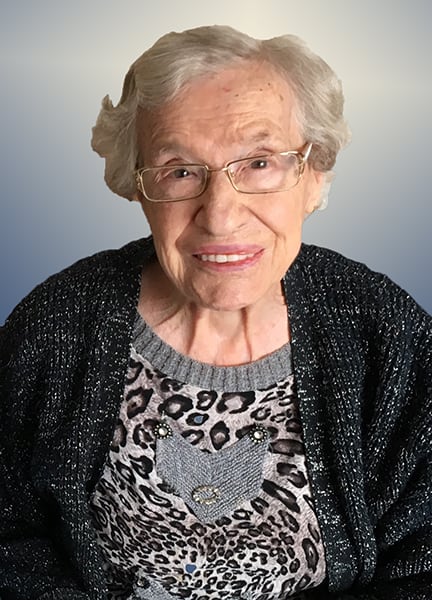 Mme Niola Stonehouse Sévigny