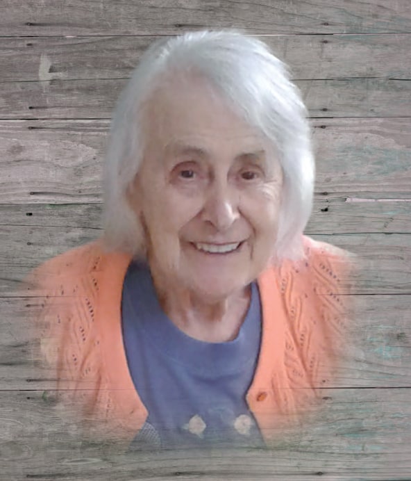 Mme Carmen Ferro  (Née Laplante)