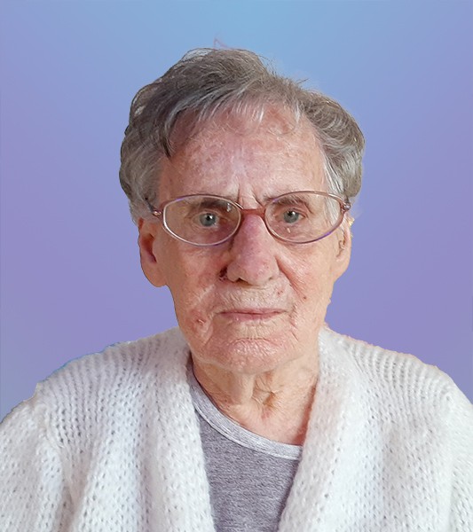 Mme Jeannine Joyner Pouliot