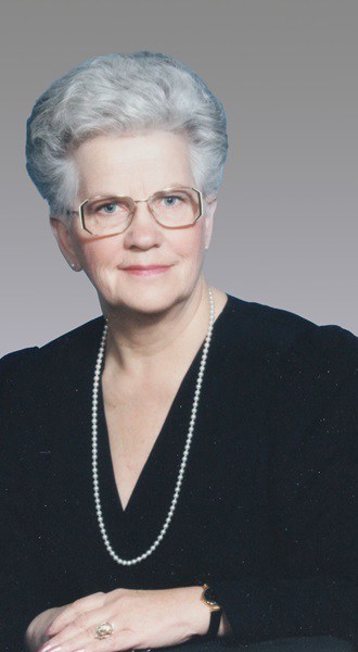 Mme Gertrude Anctil