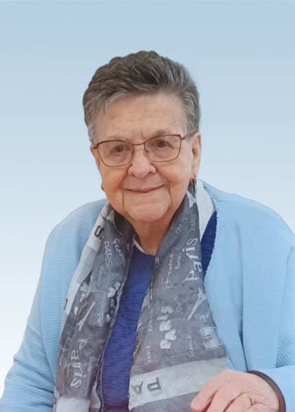 Mme Yvonne L. Siscoe