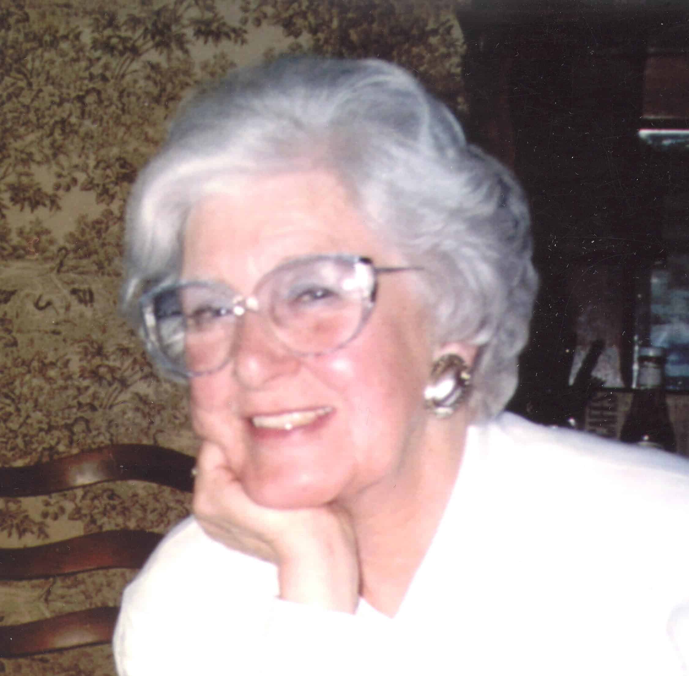 Mme Margaret Shirlaw