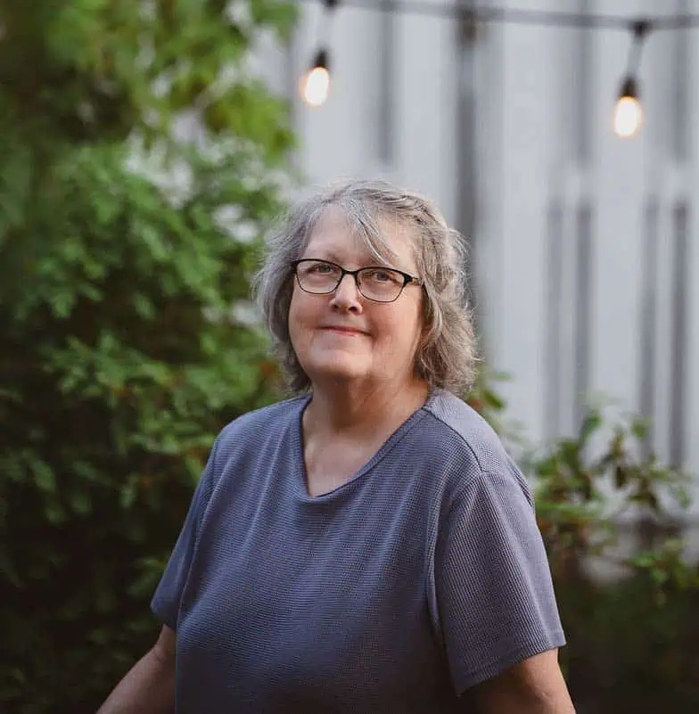 Mme Monique Couturier