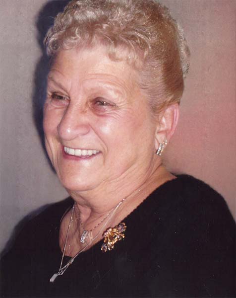 Mme Jeannine Roy Lacharité